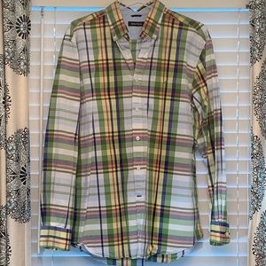 Men’s button down, long sleeve shirt